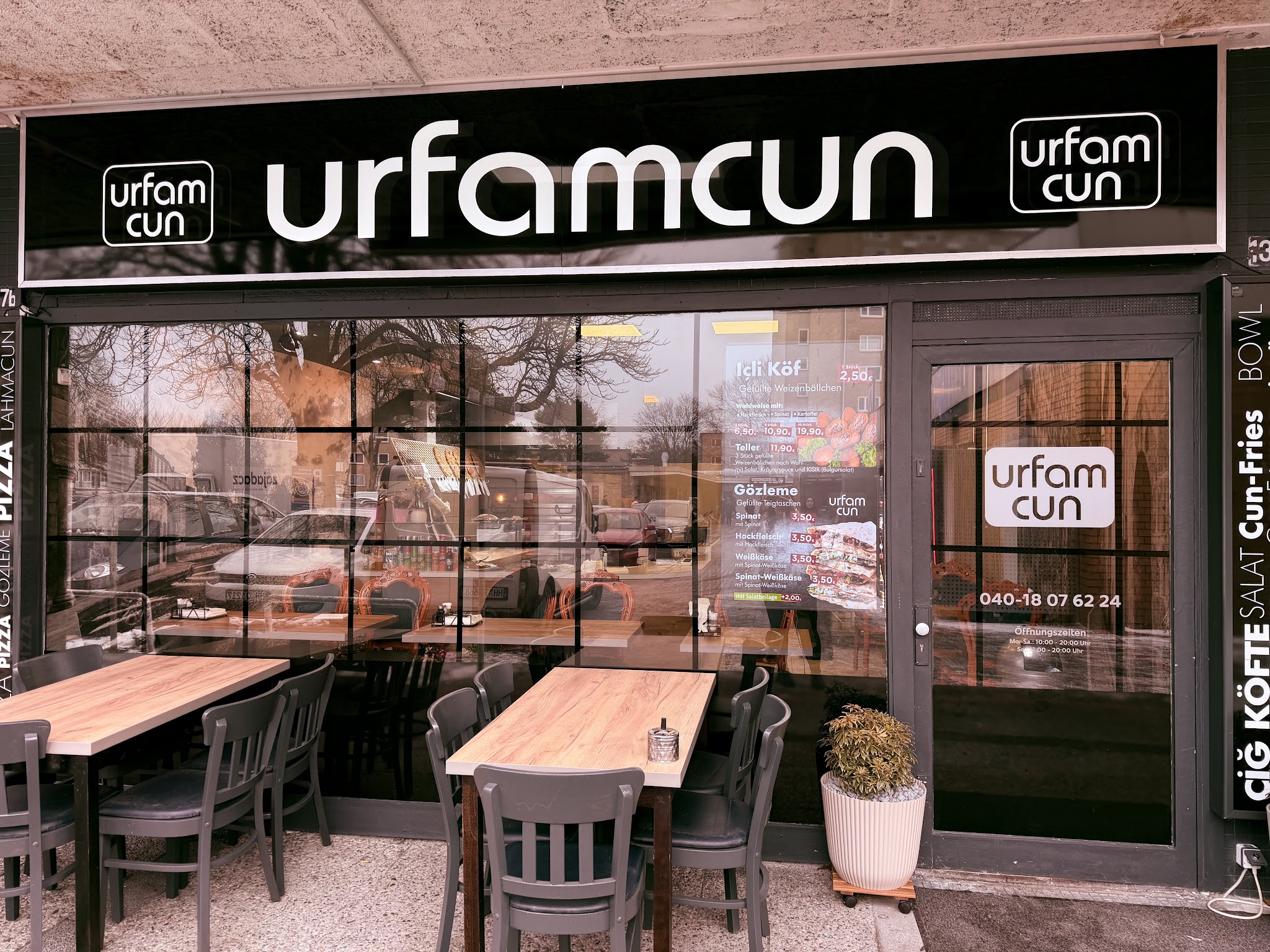 Urfamcun Ladenfront in Hamburg-Billstedt