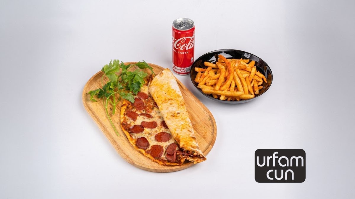Pizza, Dürüm und Pommes von Urfamcun